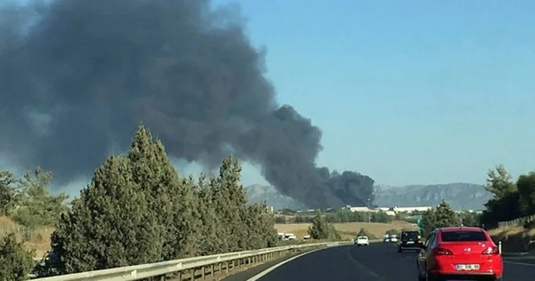 Boya fabrikasında yangın