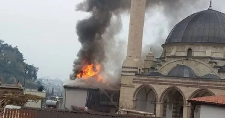 Seyrantepe’de bir camide yangın çıktı