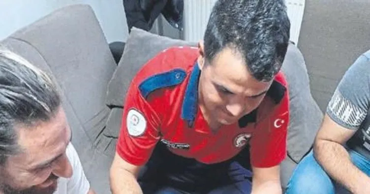 Sıkışan yüzüğü itfaiye çıkardı