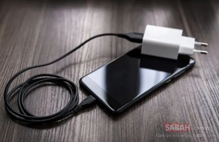 Uyumadan önce telefonunu şarjda bırakanlar dikkat! Bunu sakın yapmayın…