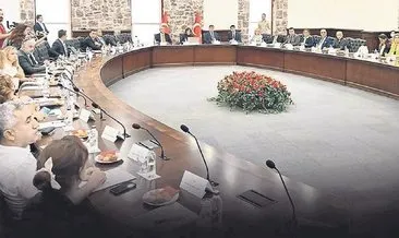 Körfezi kurtaracak zirve başladı