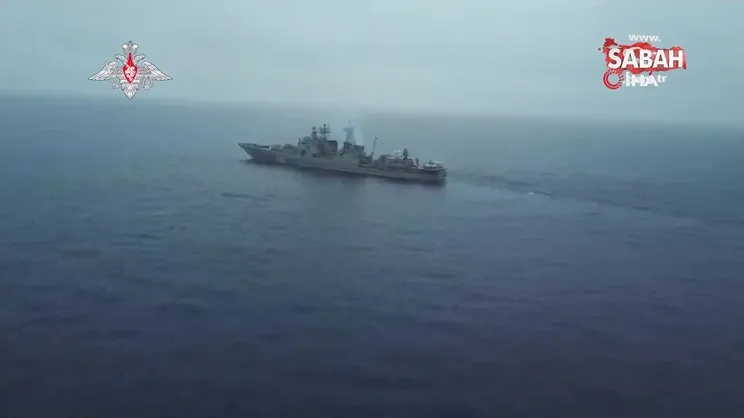 Gine Körfezi'nde yük gemisini ele geçirmek isteyen korsanlara Rus savaş gemisi müdahale etti | Video