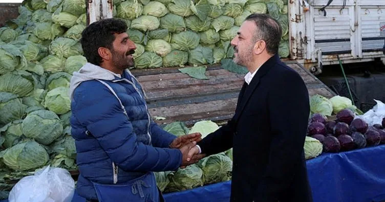 Başkan Ercan’dan semt pazarlarına ziyaret