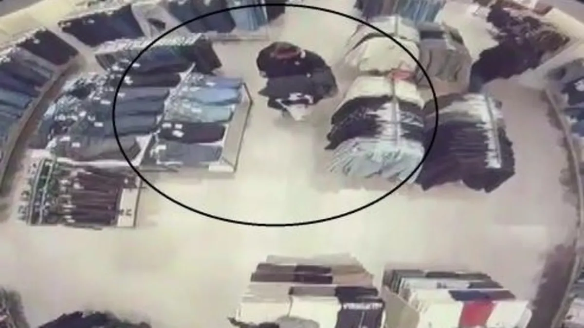 Hatay’da mağazada suçüstü: Suç makinasının rahat tavırları kamerada! Hatay’da mağazada suçüstü: Suç makinasının rahat tavırları kamerada!