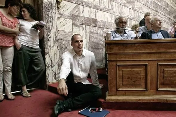 Yunan Maliye Bakanının çaresizliği