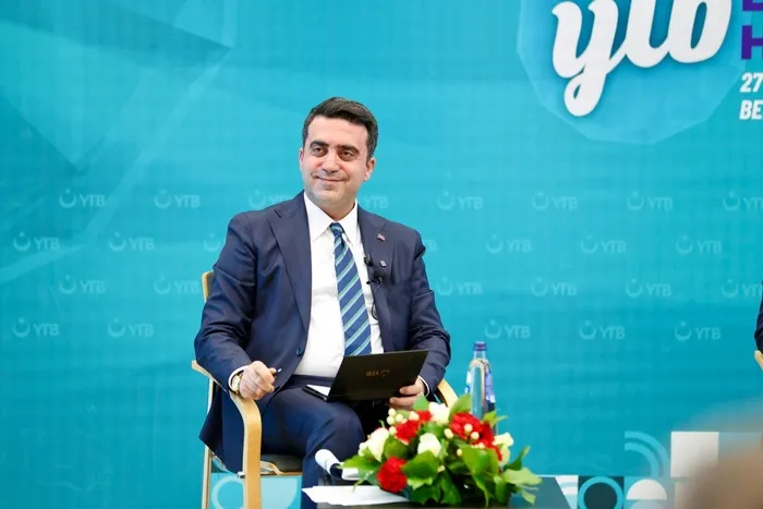ytb-basari-hikayelerini-brukselde-bulusturdu-1772274503959.jpeg Başarı Hikayeleri Brüksel'de buluştu: YTB paneli düzenlendi!