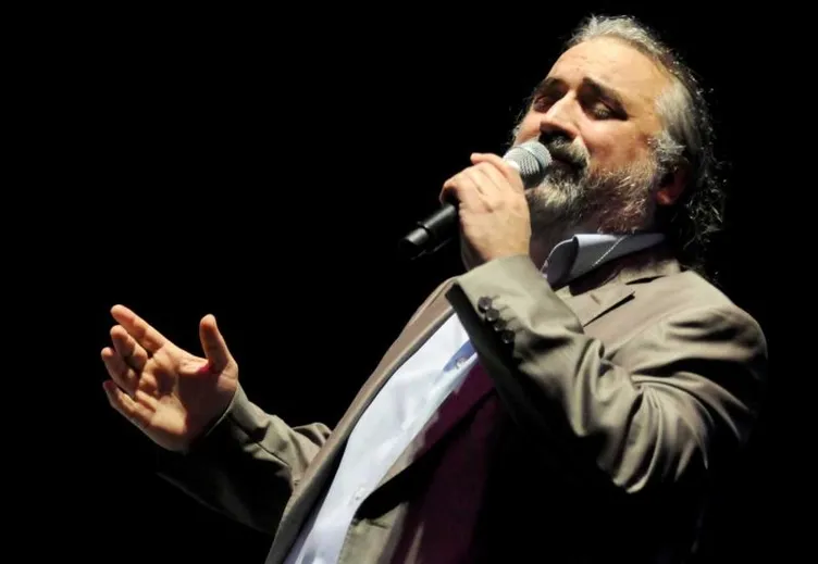 Bülent Ersoy’dan Volkan Konak’ın ardından sıra bende çıkışı! Sahnede gözyaşları içinde böyle andı...