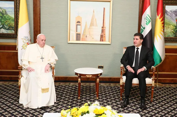 Papa ziyaretinde harita skandalı! Barzani'den Kürdistan propagandası
