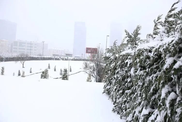 SON DAKİKA: İstanbul’da bugün okullar tatil mi? Bugün 14 Mart Pazartesi Okullar tatil mi edildi? İstanbul Valisi Ali Yerlikaya’dan kar tatili açıklaması