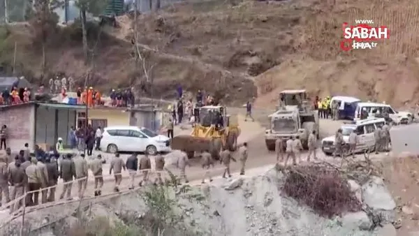 Hindistan'da çöken tünelde mahsur kalan 41 işçi 17 gün sonra kurtarıldı