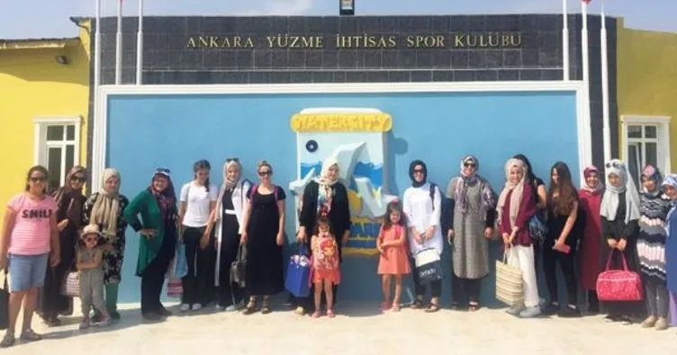 Pursaklarlı kadınlar Aquapark’ı gezdi