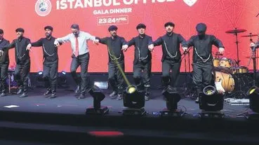 UEFA Başkanı Ceferin horonla büyülendi! İsviçre'den sürpriz davet geldi!