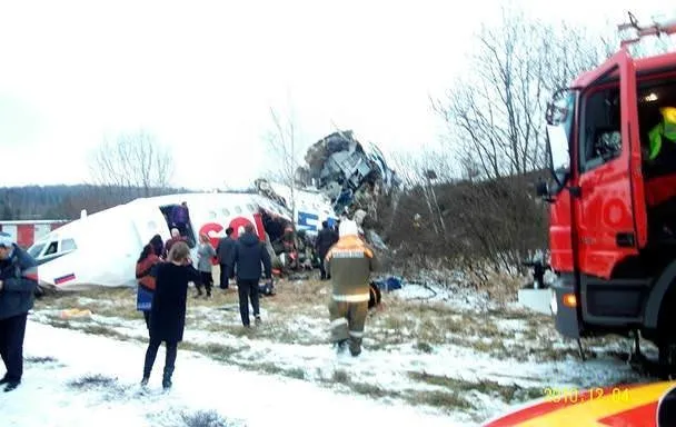 Rusya’da acil iniş yapan uçak kaza yaptı