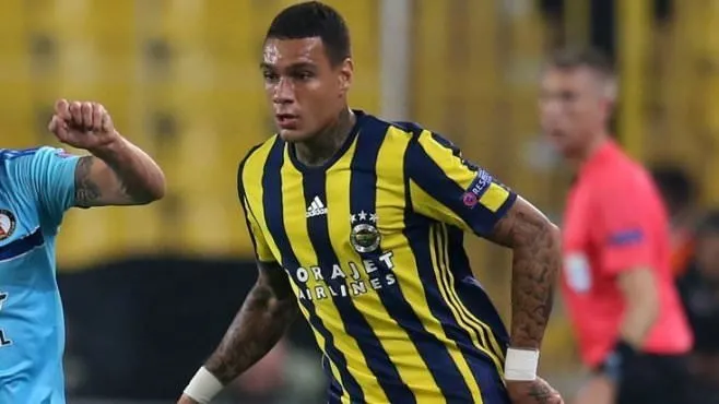 Van der Wiel’den Fenerbahçe’ye tehdit gibi teklif!