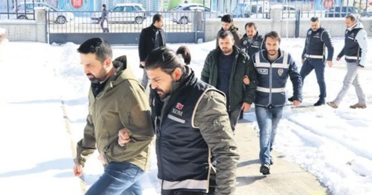 FETÖ operasyonu: 49 gözaltı 5 tutuklama