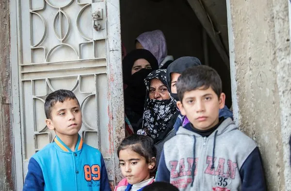 Afrinli çocuklar terörden kurtulmanın sevincini yaşıyor
