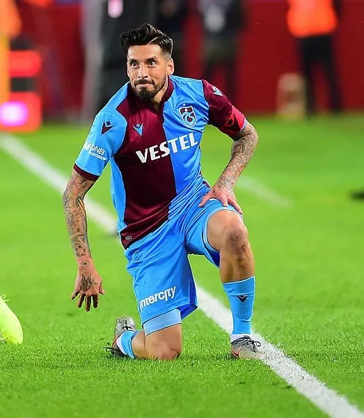 Salih Tuna, Trabzonsporlu Jose Sosa hakkında dikkat çeken bir yazı kaleme aldı...