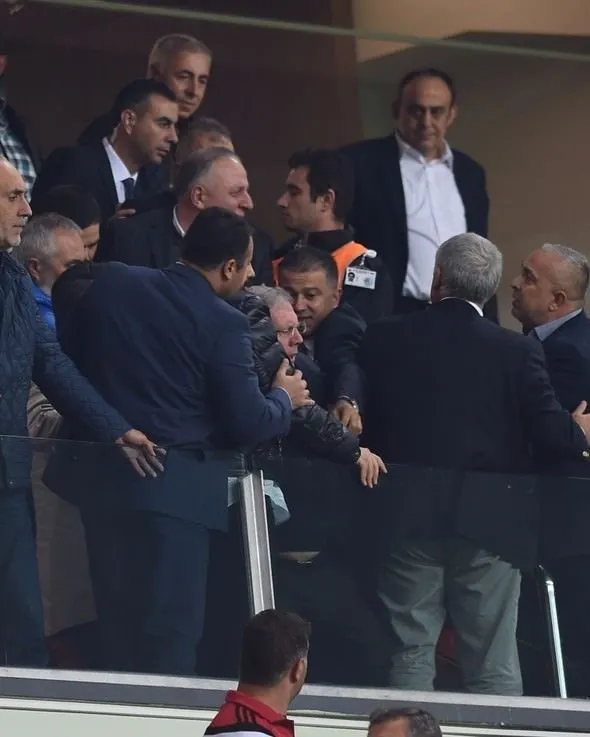 Aziz Yıldırım Konya'da taraftarlarla kapıştı
