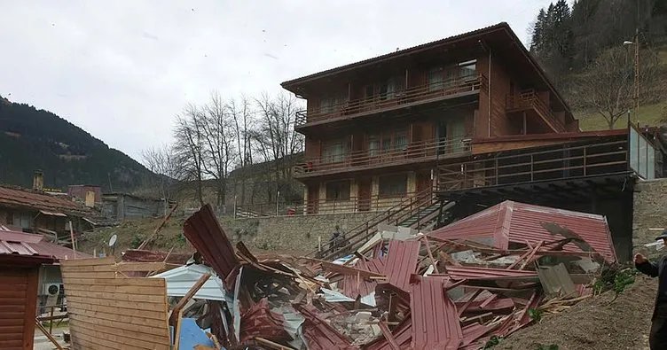 Uzungöl’de 65 kaçak binadan 14’ünün yıkımı tamamlandı