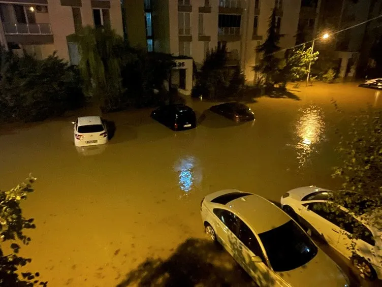 SON DAKİKA | İstanbul'da sağanak yağış etkili oldu! Acı haberler peş peşe geldi: Ölü sayısı 2'ye yükseldi