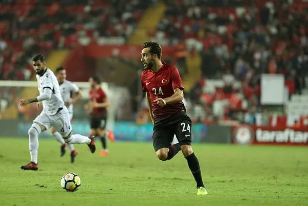 Beşiktaş iki gurbetçi futbolcuya imza attırdı
