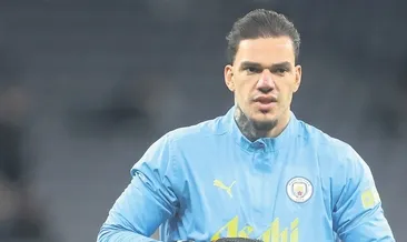 Kaleye yıldız forvete usta