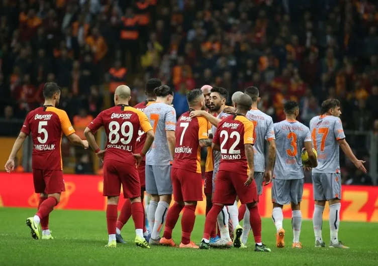 Galatasaray - Medipol Başakşehir maçından kareler