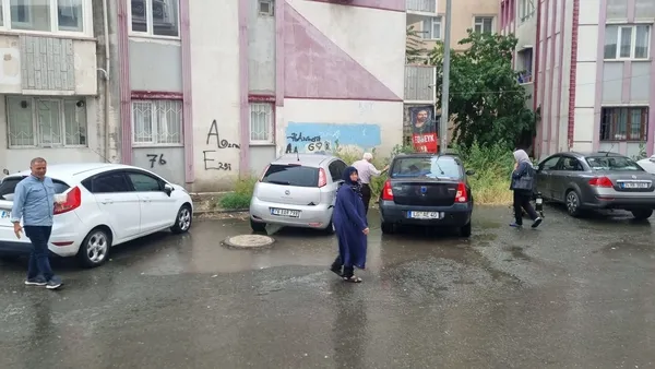 saganak-yagis-hayati-olumsuz-etkiledi-1782319556719.jpg