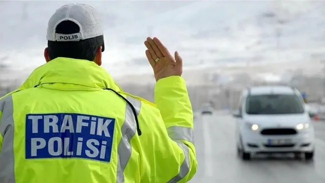 milyonlarca-arac-sahibini-ilgilendiriyor-iste-yeni-trafik-cezalari-1667546991274.jpeg