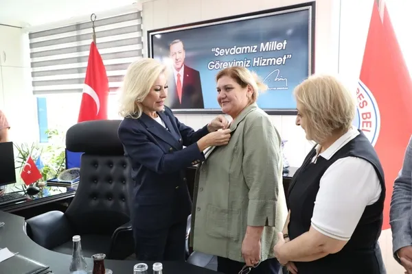 yeni-partili-demir-ak-partiye-gecti-cumhur-ittifaki-cogaliyor-chp-ve-yeni-parti-eriyor-1789569484832.jpg