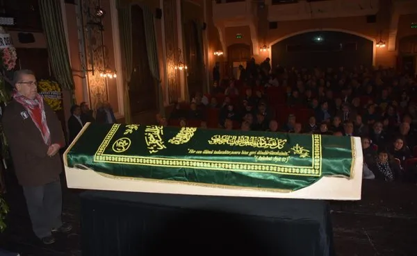 Turan Özdemir'e son veda