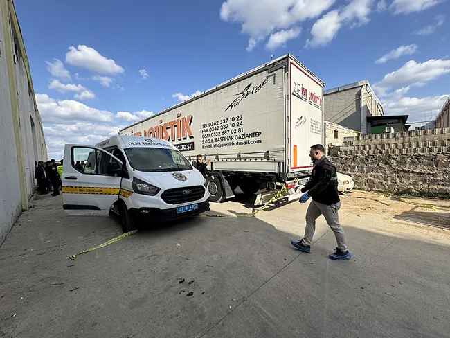 gaziantepte-feci-kaza-5-yasindaki-cocuga-tir-carpti-1744829679783.jpeg