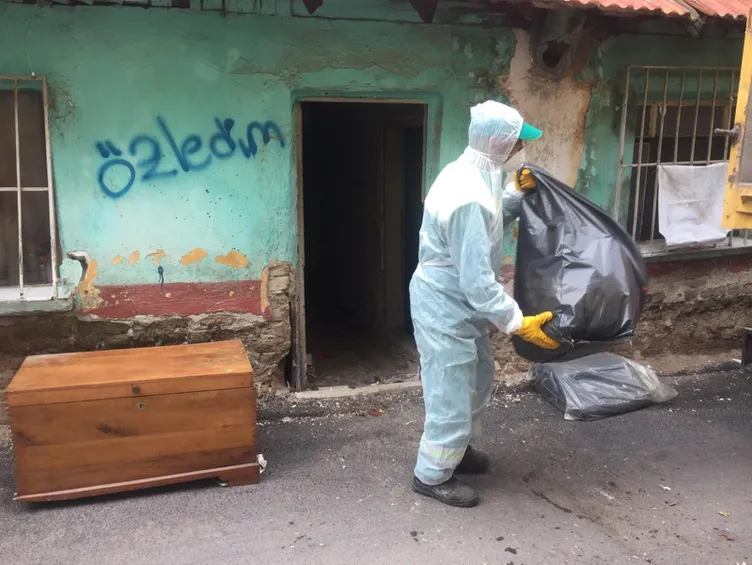 Ãöp eve baskın düzenleyen ekipler gördükleri karÅısında neye uÄradıÄını ÅaÅırdı