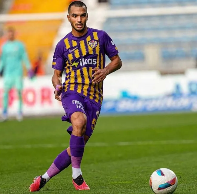 son-dakika-trabzonspordan-4-transfer-birden-1782900114614.jpeg