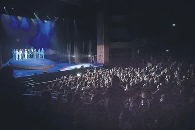 Oyunlarına gün vermeyen Kadıköy Belediyesi’ne isyan etti Oyunlarına gün vermeyen Kadıköy Belediyesi’ne isyan etti