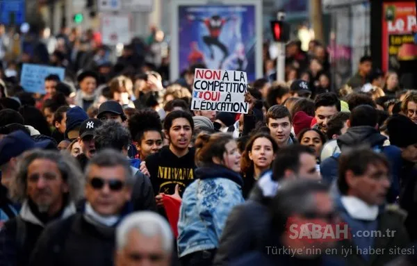 Binlercesi toplandı! Diz çöküp beklediler...