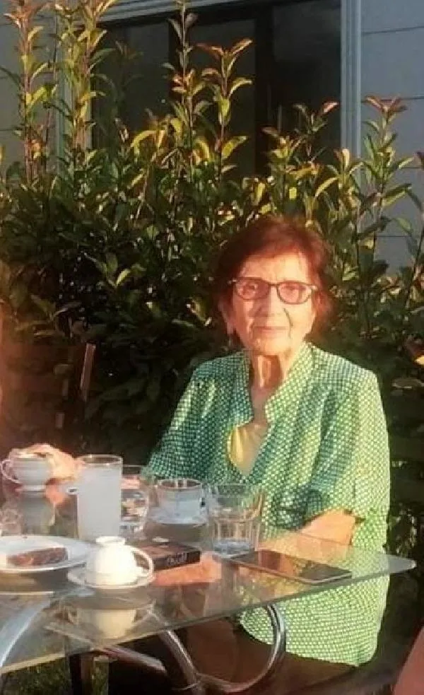 alzheimer-hastasinin-mirasi-paylasilamadi-evlatlik-kizi-ve-kiracisi-kapisti-bankada-milyonlari-var-1658324608375.jpg