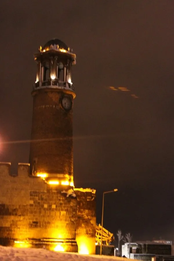 Erzurum saat kulesi ışıklandırıldı ile ilgili görsel sonucu