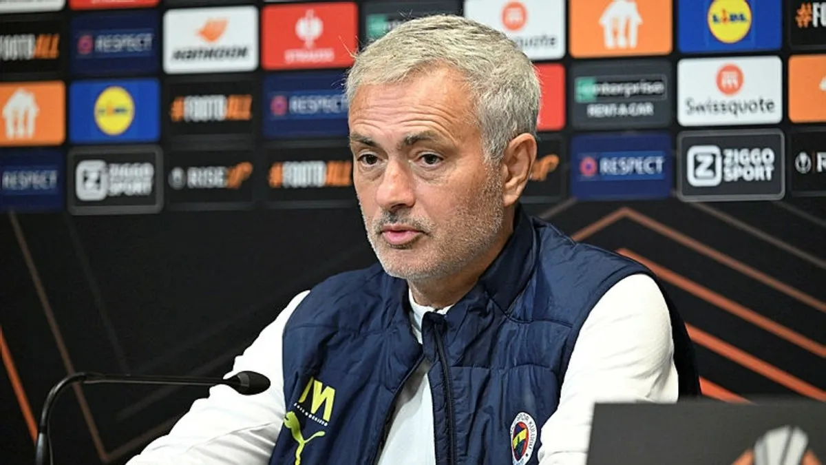 FENERBAHÇE HABERLERİ: Mourinho'dan futbolcuları için zam talebi