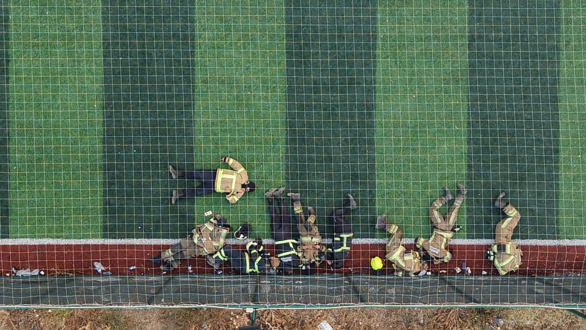 Bursa'da alev savaşçılarının halı sahadaki görüntüsü duygulandırdı