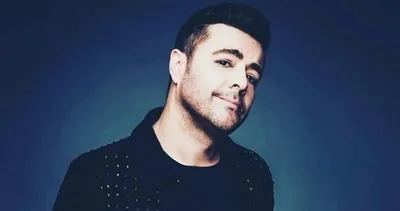 90’lı yıllara damga vuran popçu Burak Kut’un kızı Aden kocaman oldu! Doktor eşi ve kızı ile Burak Kut tam bir aile babası...