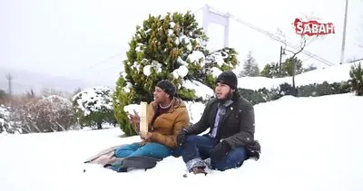 Yabancı öğrencilerden İstanbul Boğaz’ı manzaralı kar keyfi
