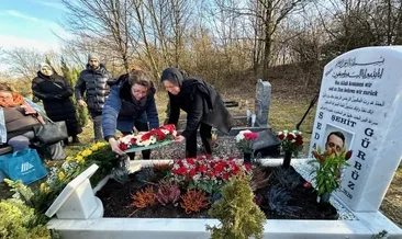 Beş yıldır her gün oğlunun mezarında