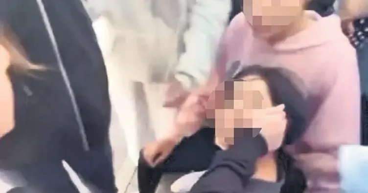 Tekme atıp yerde sürüklediler