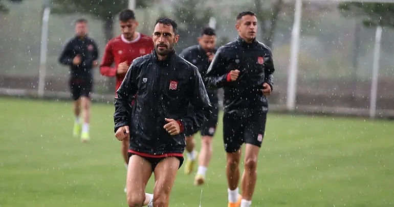 Sivasspor, G.Saray maçı hazırlıklarına başladı