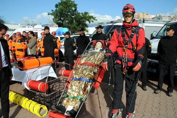 turkiyede-ilk-olacak-deprem-tatbikati-icin-hazirlik-yapildi-1652981785478.jpg