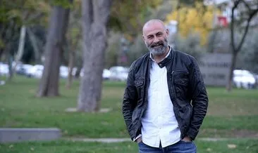 Müslüm Gürses’in babası  Mehmet Akbaş’ı oynayan Turgut Tunçalp kimdir, kaç yaşında ve nereli?