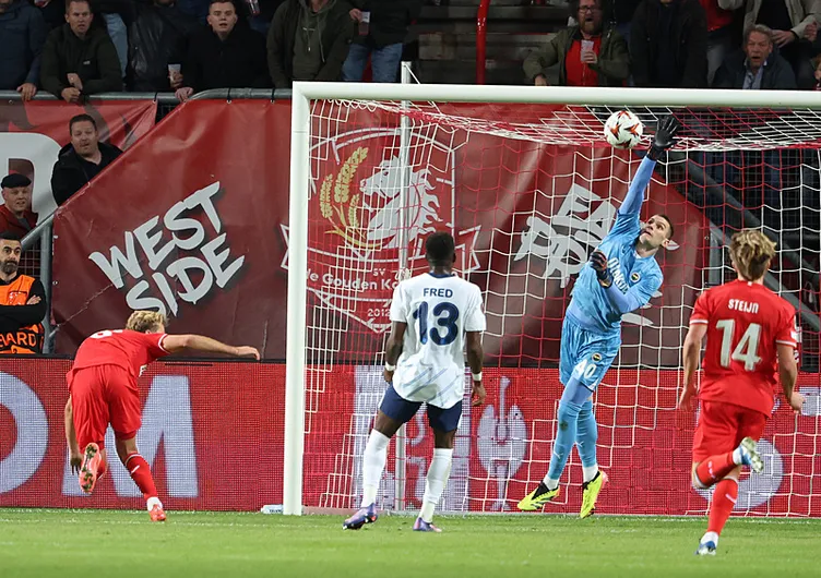 SON DAKİKA FENERBAHÇE HABERLERİ: Fenerbahçe’de 5 ayrılık, 2 transfer! Devre arası operasyonu ortaya çıktı...