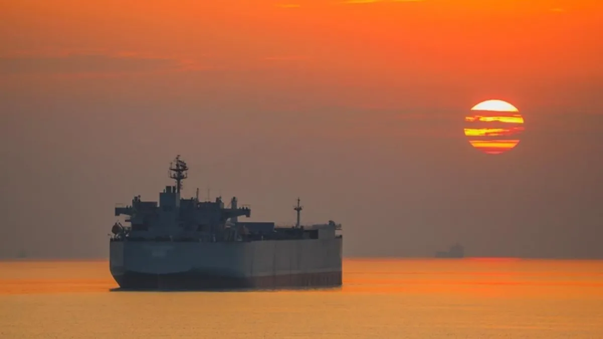 Sri Lanka’dan İran’a cenaze teslimi: ABD saldırısında ölen 84 denizci ülkesine gönderilmeye başladı Sri Lanka’dan İran’a cenaze teslimi: ABD saldırısında ölen 84 denizci ülkesine gönderilmeye başladı