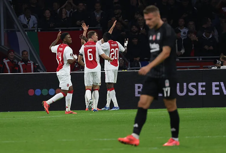 SON DAKİKA HABERİ: Beşiktaş’ta ilk yolcu belli oldu! Göz göre göre gelen Ajax hezimetinin perde arkası...